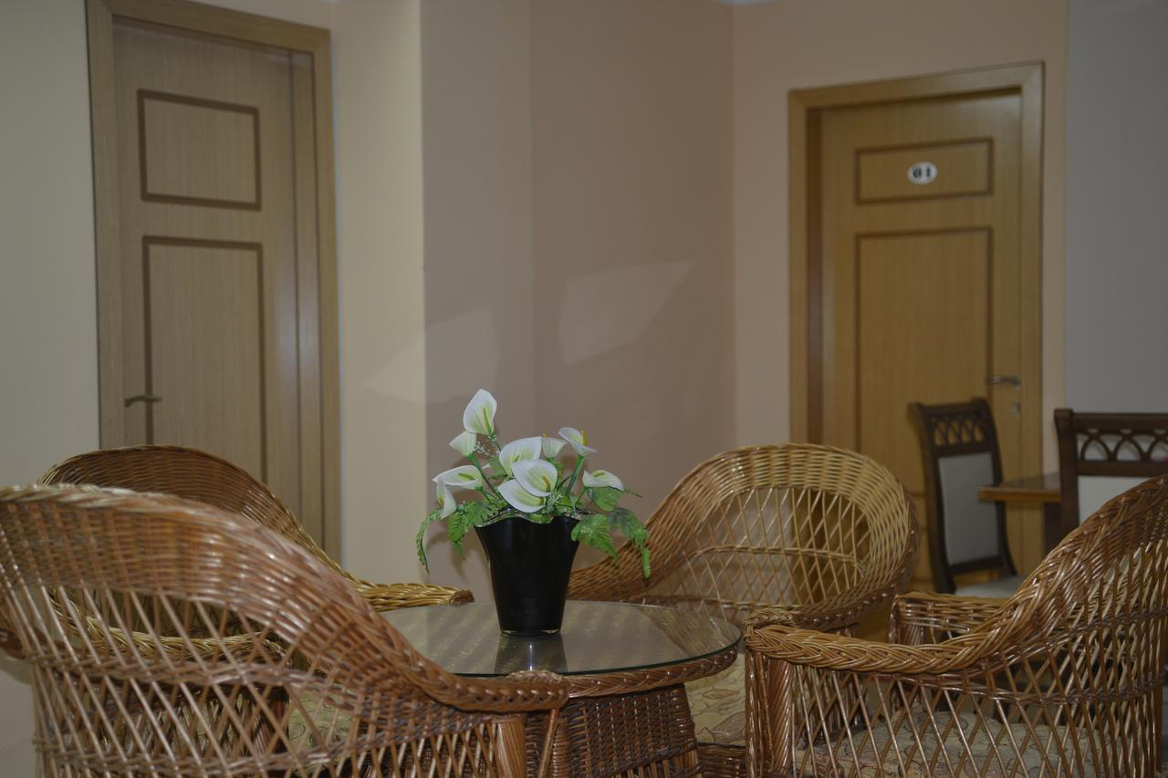 Royal Gaz Hotel Дуррес Экстерьер фото