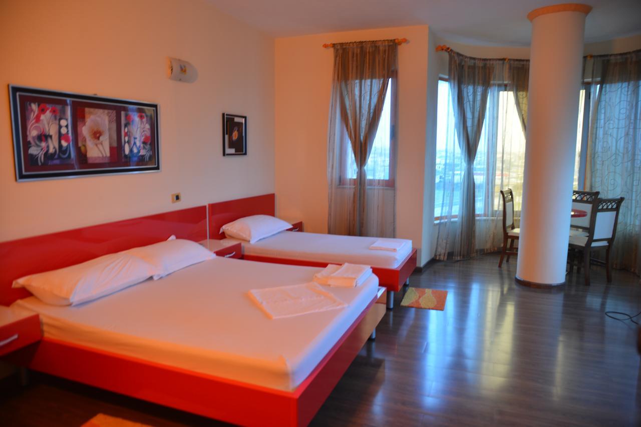 Royal Gaz Hotel Дуррес Экстерьер фото